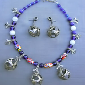 Antique silver wire bead necklace